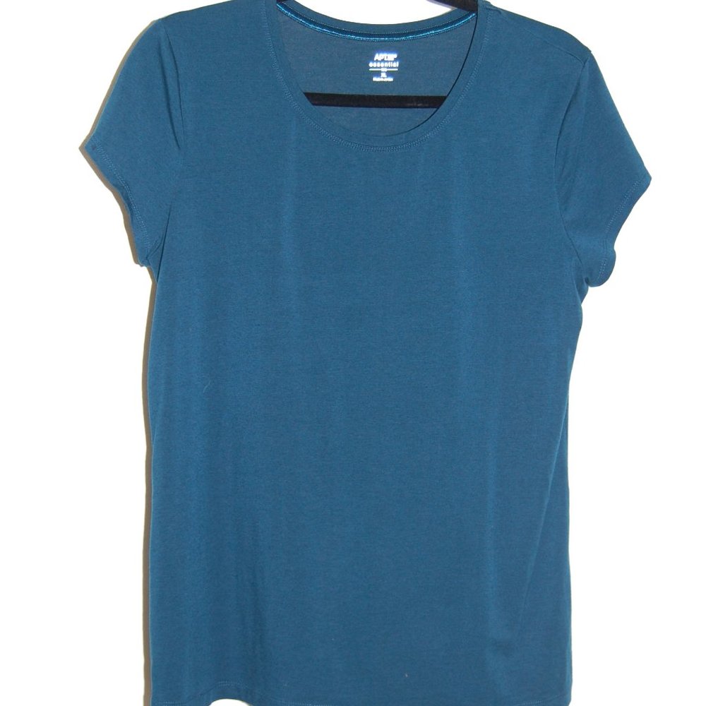 Apt. 9, essential tee. Dark teal.